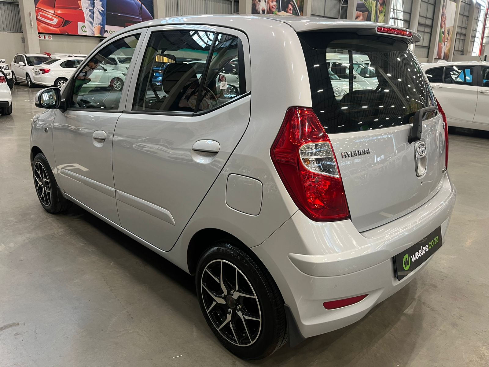 HYUNDAI i10 i10 1.25 GLS/FLUID