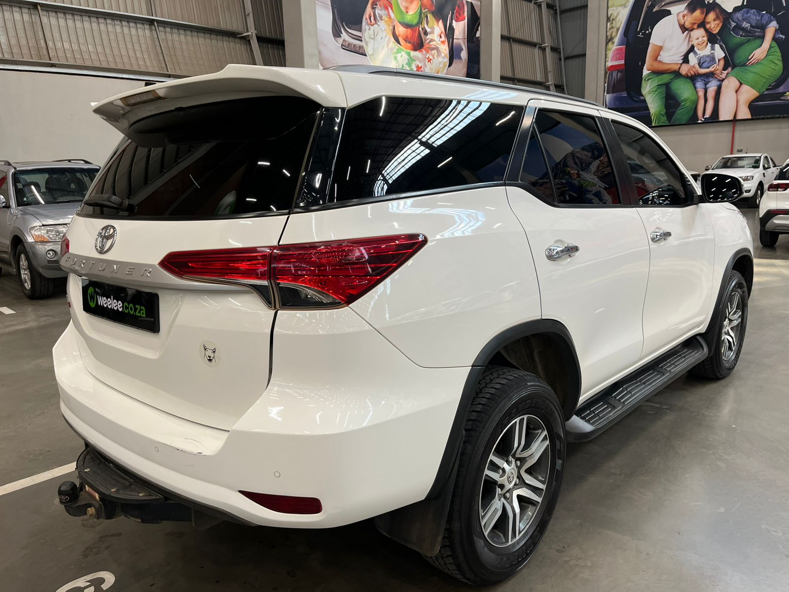 TOYOTA FORTUNER FORTUNER 2.4GD-6 R/B A/T