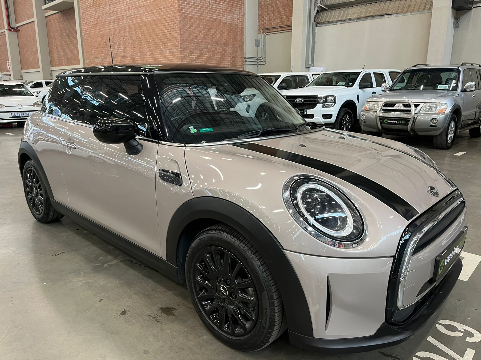 MINI Cooper Mark V (100 kW) Steptronic
