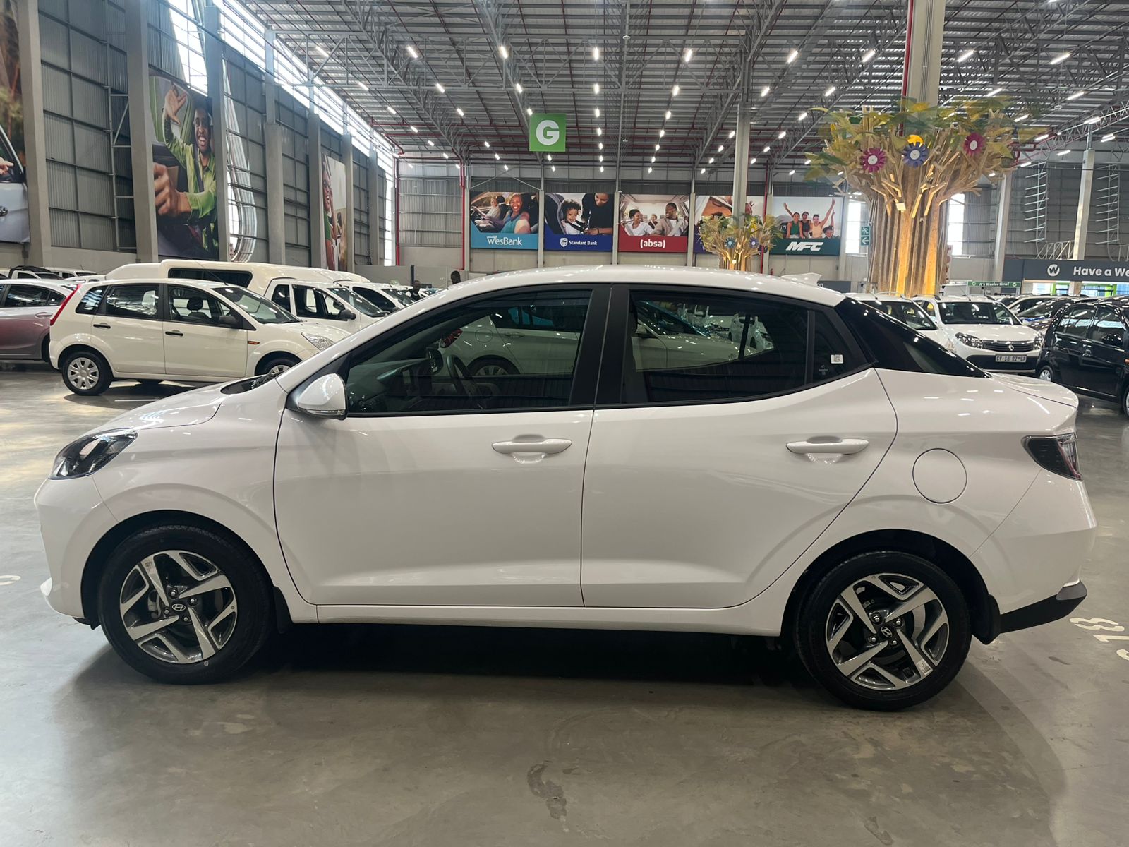 HYUNDAI i10 GRAND i10 1.2 FLUID A/T (4DR)