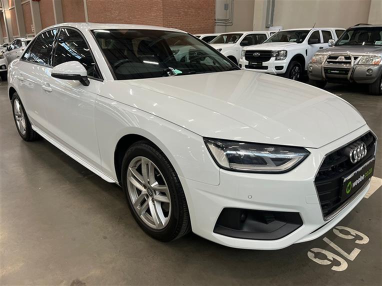 Audi A4 2.0 T FSi S-Tronic (35 TFSI)