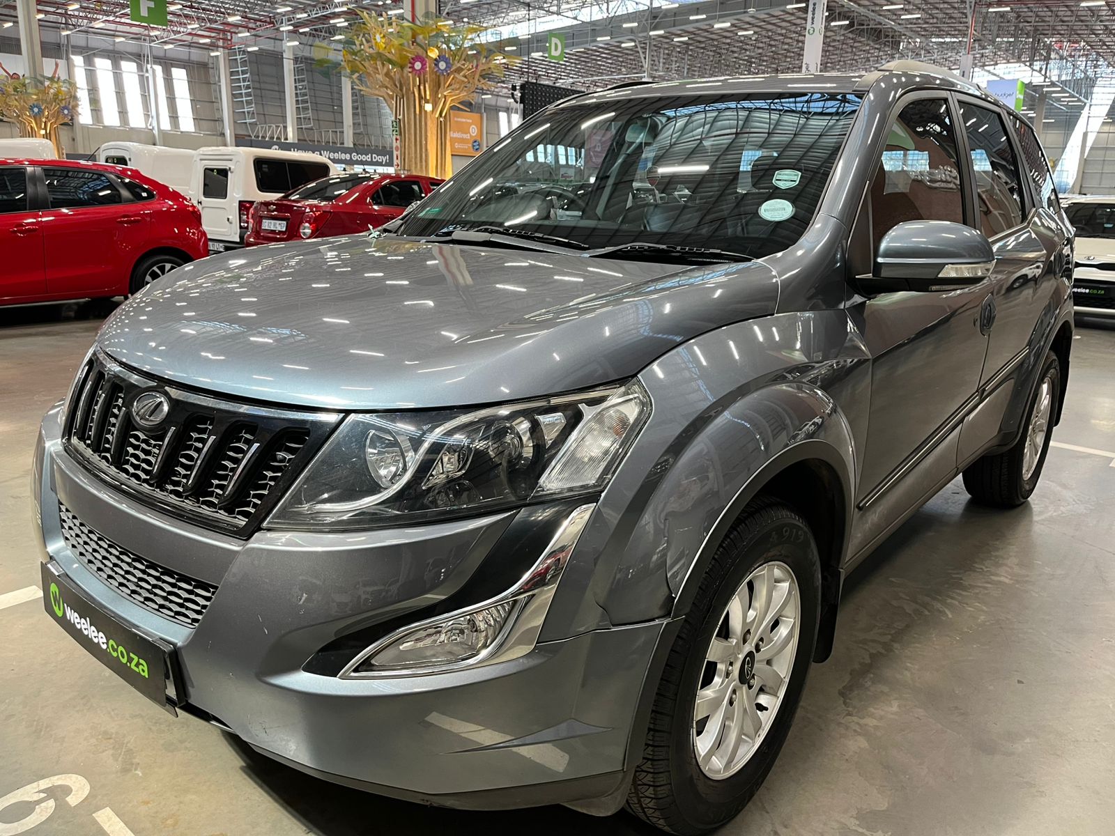 MAHINDRA XUV XUV 500 2.2D MHAWK (W8) 7 SEAT