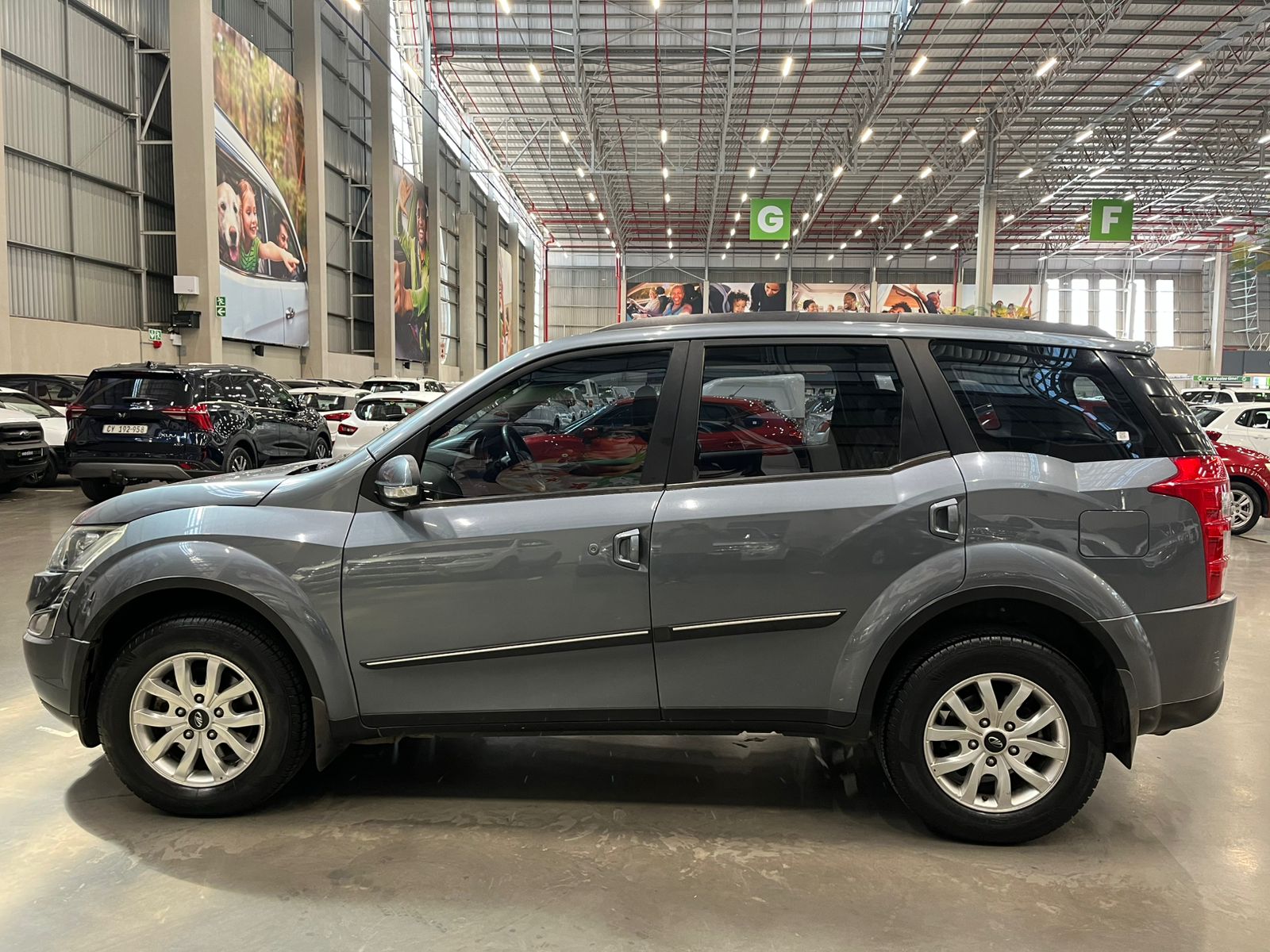 MAHINDRA XUV XUV 500 2.2D MHAWK (W8) 7 SEAT