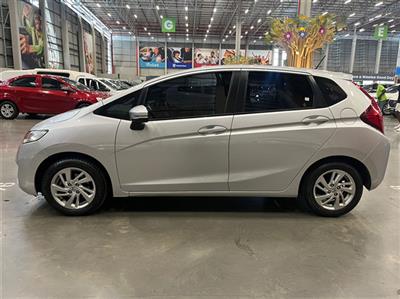 HONDA JAZZ JAZZ 1.5 ELEGANCE