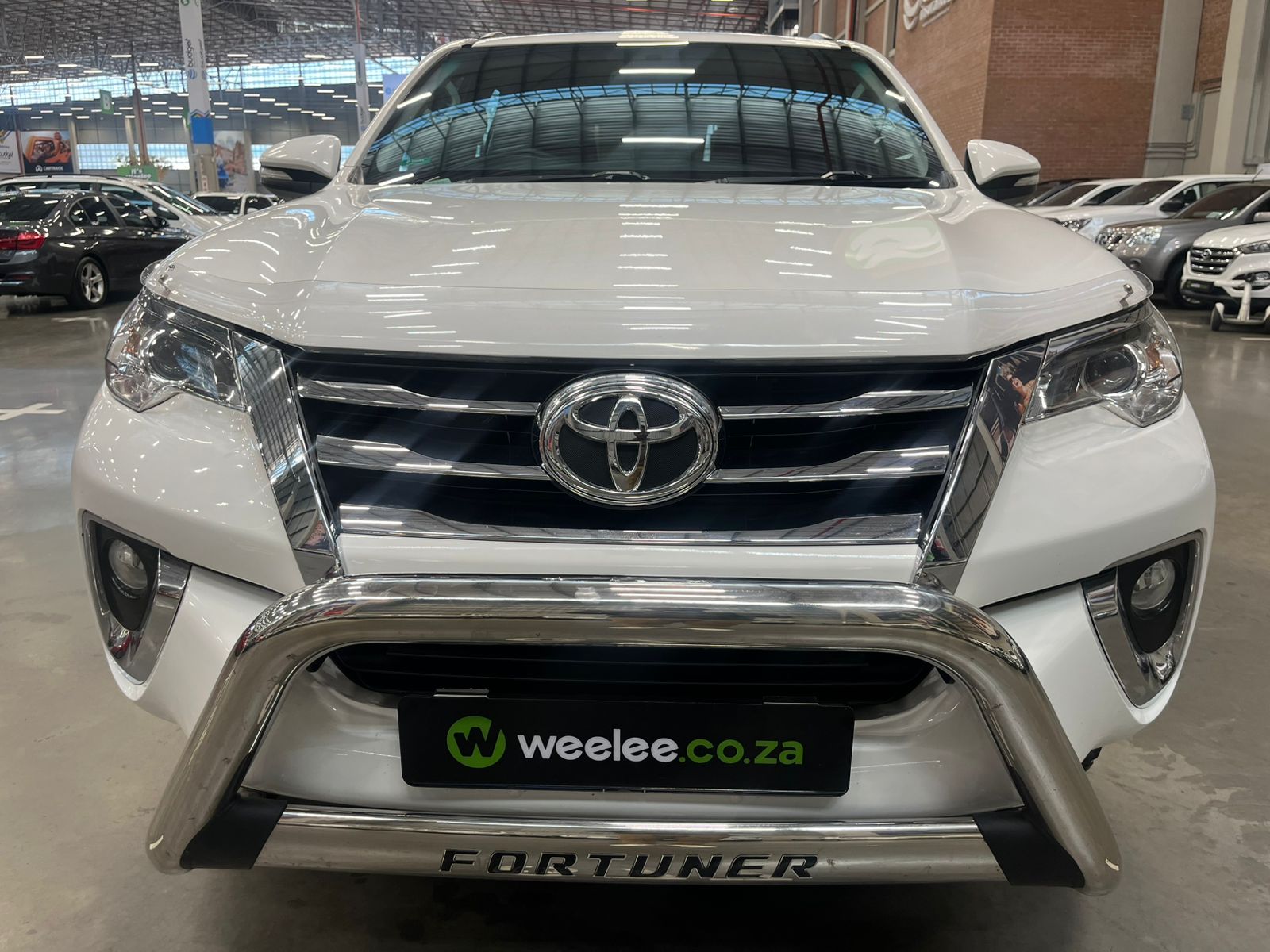 TOYOTA FORTUNER FORTUNER 2.4GD-6 R/B A/T