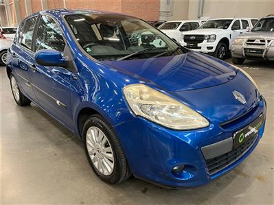 RENAULT CLIO III CLIO III 1.6 YAHOO 5DR