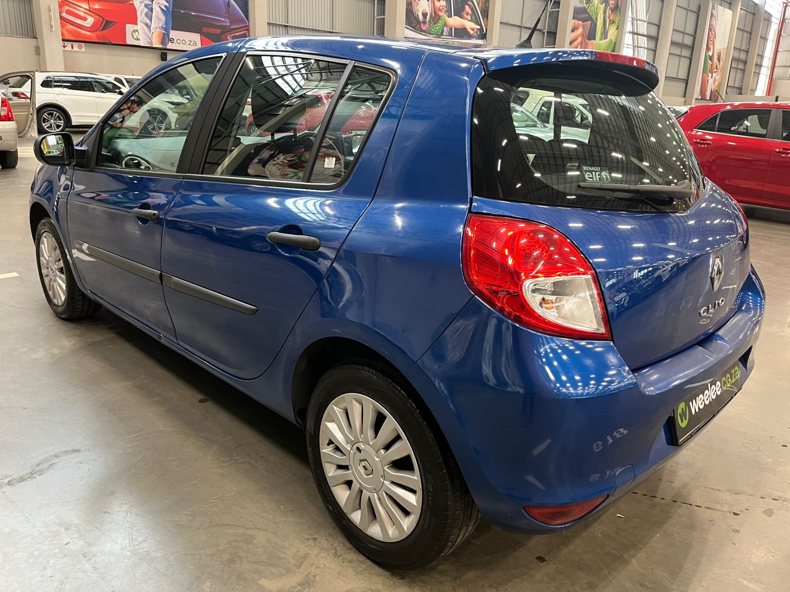 RENAULT CLIO III CLIO III 1.6 YAHOO 5DR