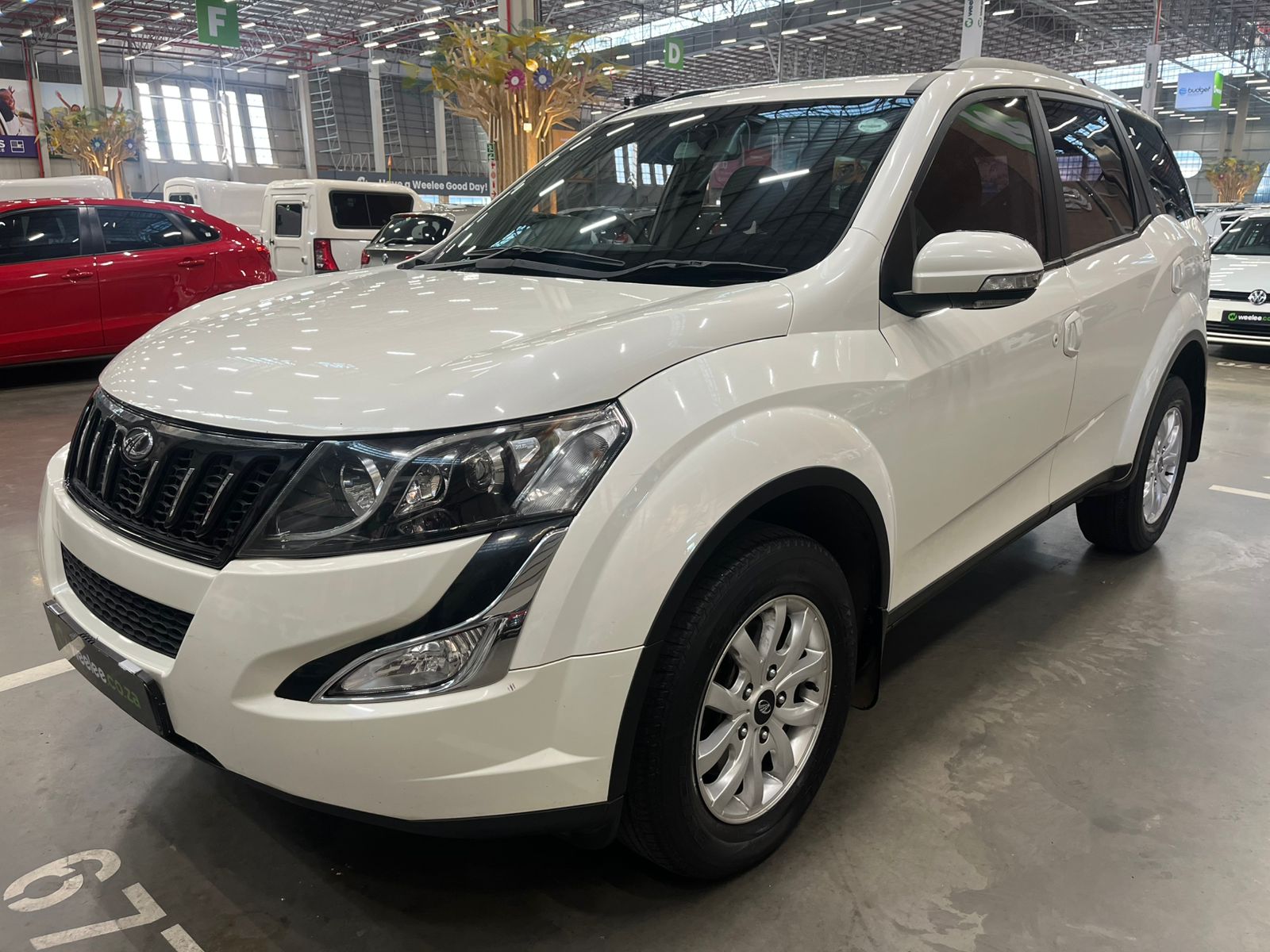 MAHINDRA XUV XUV 500 2.2D MHAWK (W6) 7 SEAT