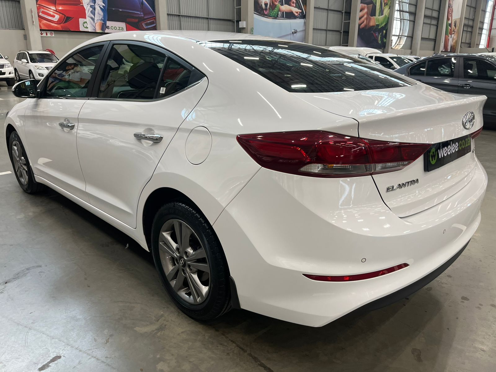 HYUNDAI ELANTRA ELANTRA 1.6 EXECUTIVE A/T
