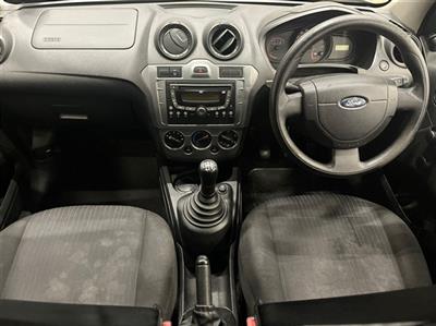 2012 FORD FIGO 1.4 AMBIENTE