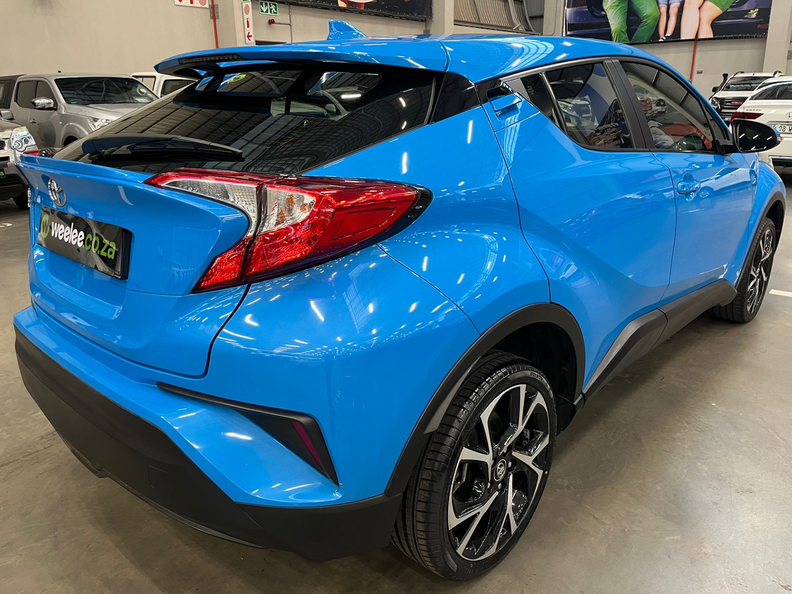 TOYOTA C-HR C-HR 1.2T PLUS