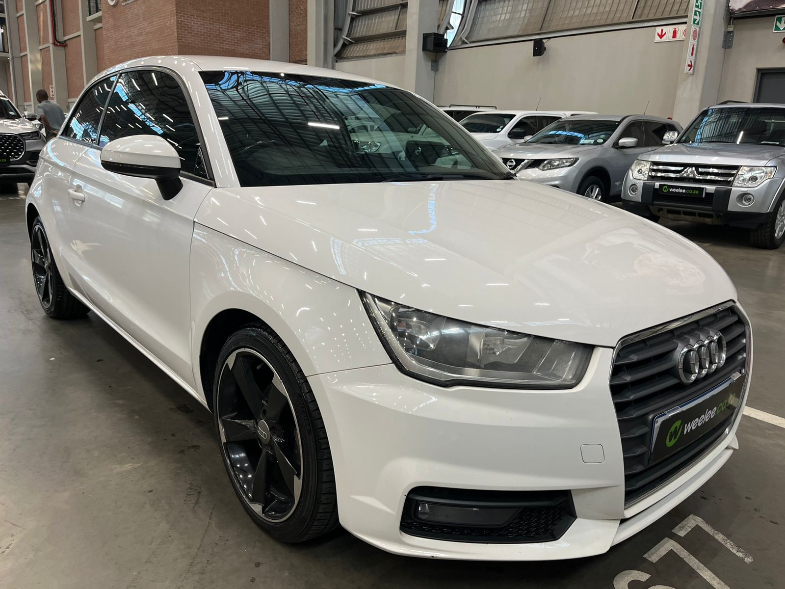 AUDI A1 A1 1.0T FSi S STRONIC 3Dr (25 TFSi)