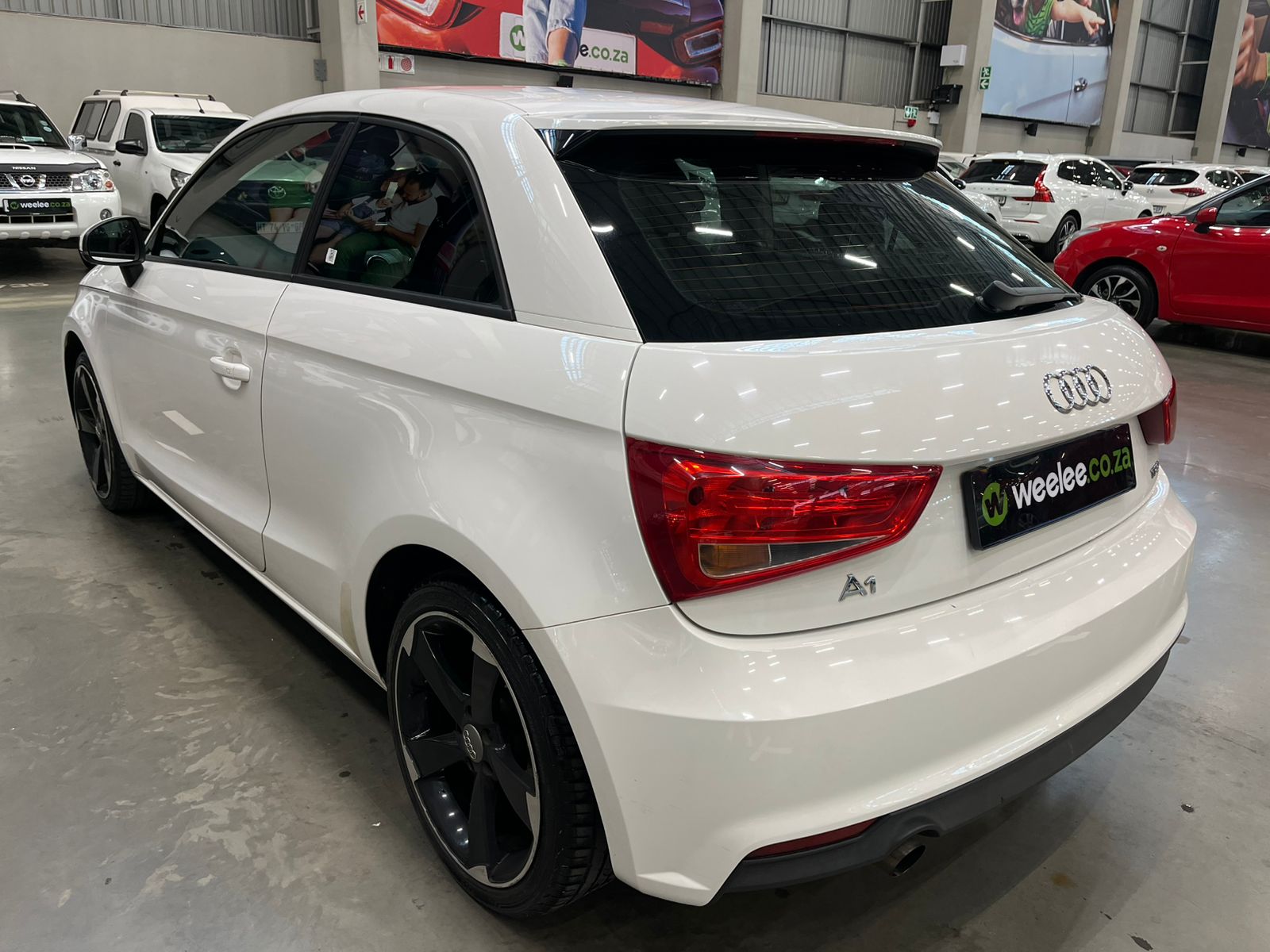 AUDI A1 A1 1.0T FSi S STRONIC 3Dr (25 TFSi)