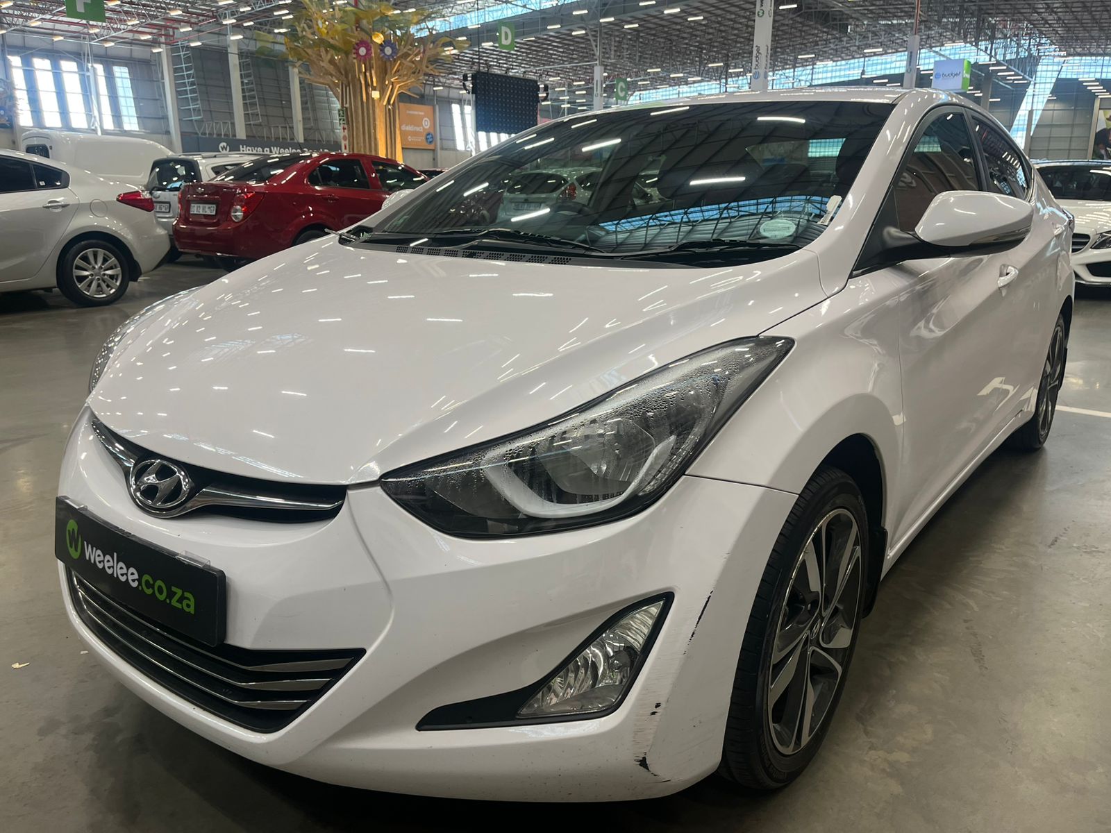 HYUNDAI ELANTRA ELANTRA 1.6 PREMIUM