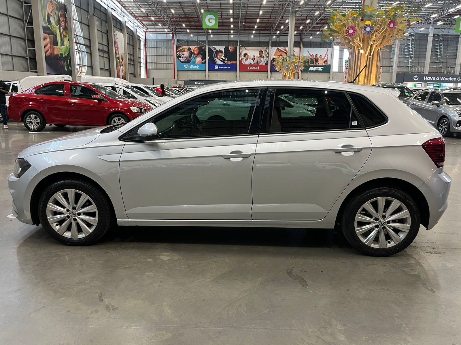 VOLKSWAGEN POLO POLO 1.0 TSI HIGHLINE DSG (85KW)