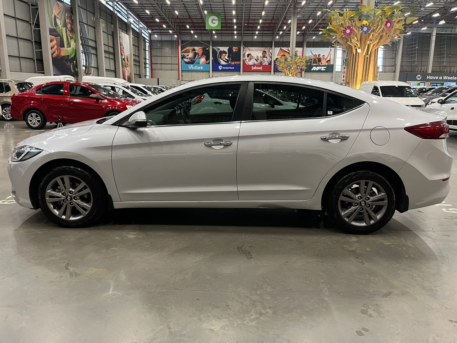 HYUNDAI ELANTRA ELANTRA 1.6 EXECUTIVE A/T