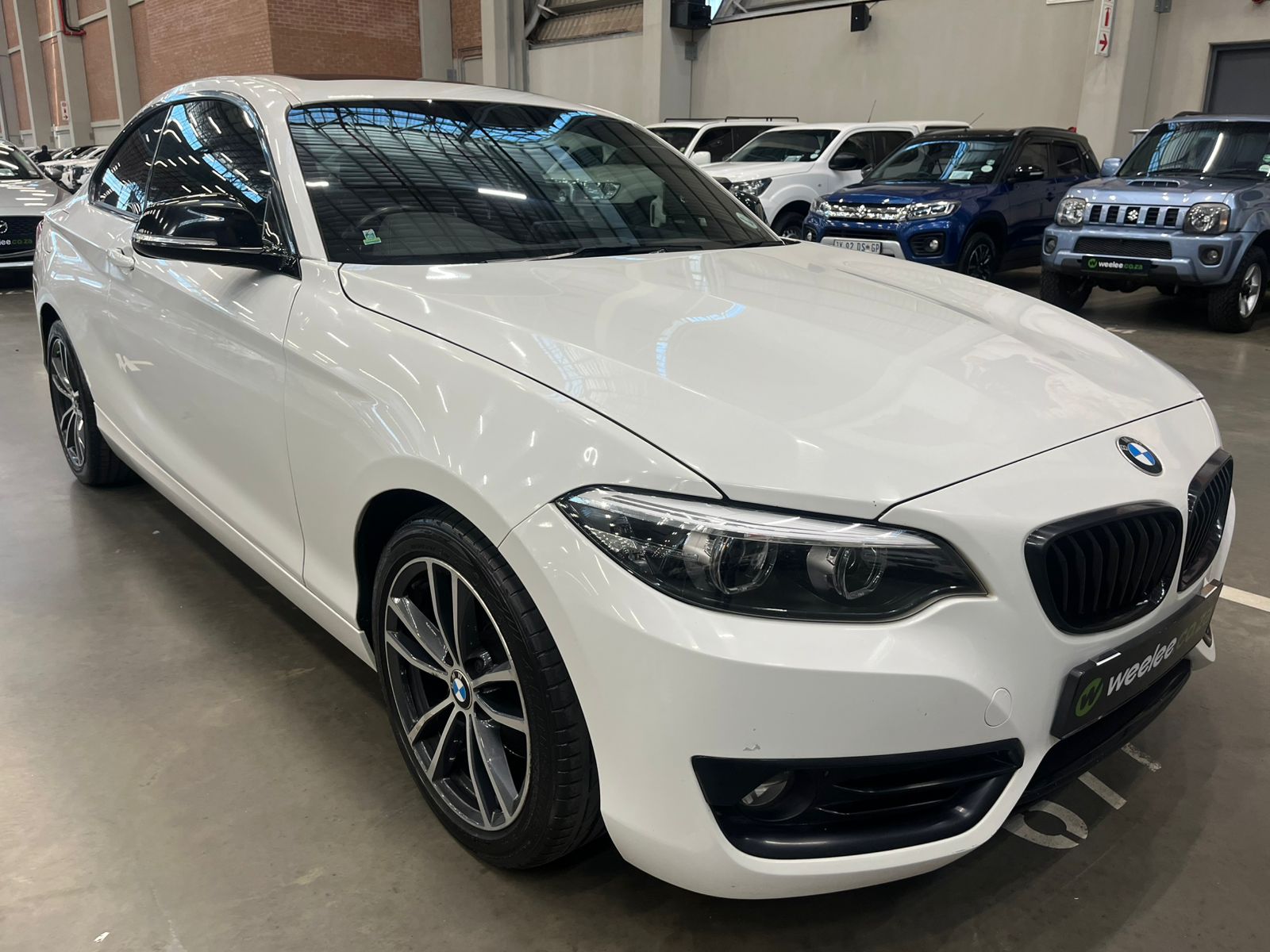 BMW 2 SERIES 220i SPORT LINE SHADOW EDITION A/T (F22)