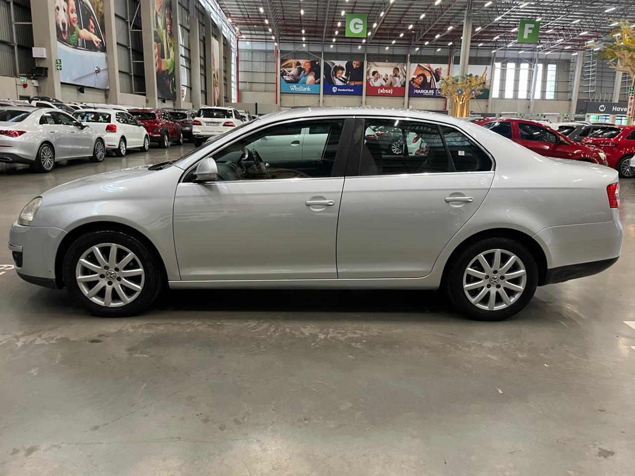VOLKSWAGEN JETTA 5 JETTA 1.9 TDi COMFORTLINE DSG