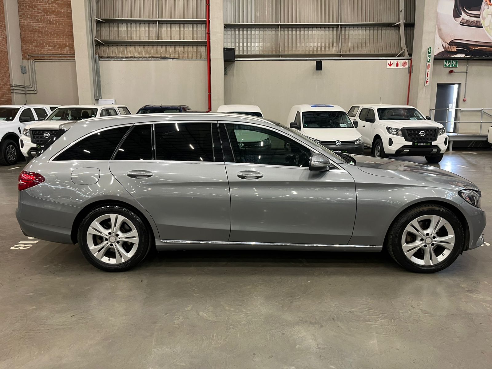 MERCEDES-BENZ C CLASS C200 ESTATE A/T