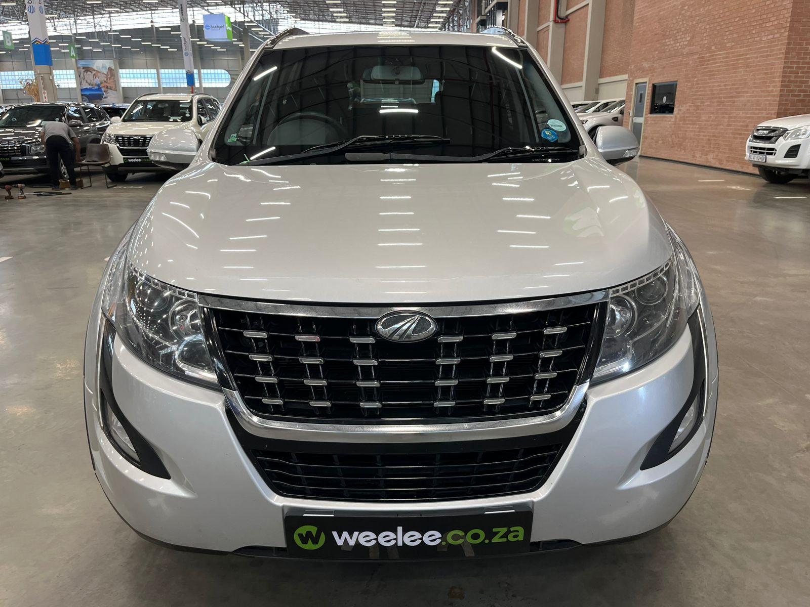 MAHINDRA XUV XUV 500 2.2D MHAWK A/T (W6) 7 SEAT