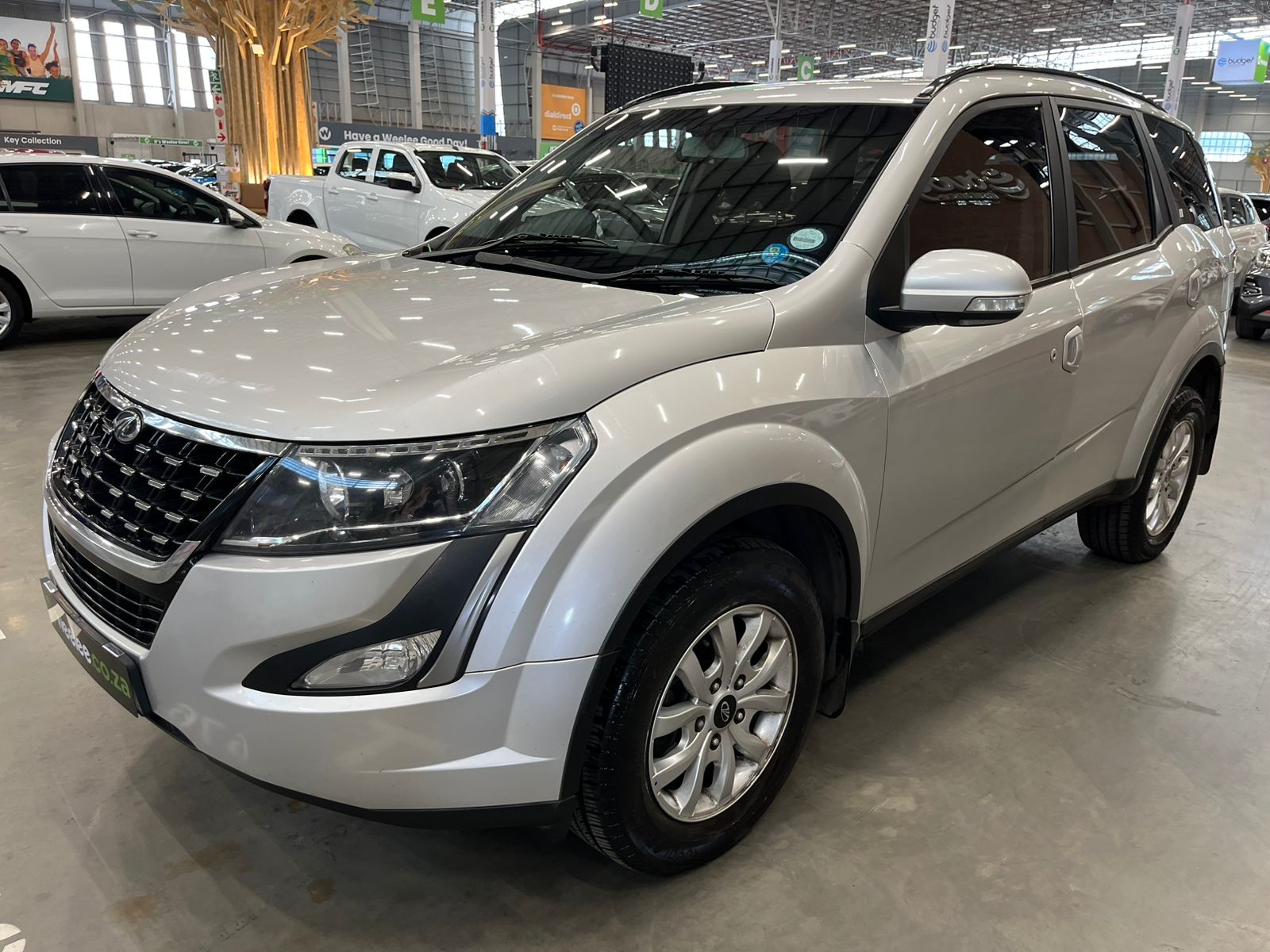 MAHINDRA XUV XUV 500 2.2D MHAWK A/T (W6) 7 SEAT