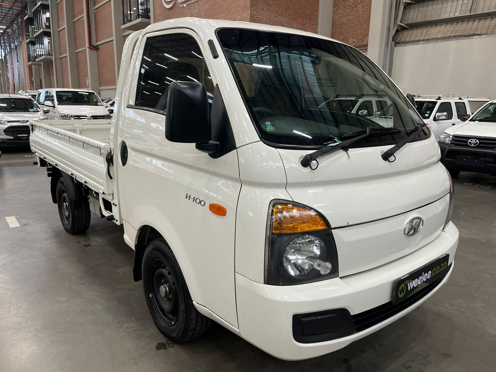 HYUNDAI H100 / BAKKIE H100 2.6D A/C F/C D/S