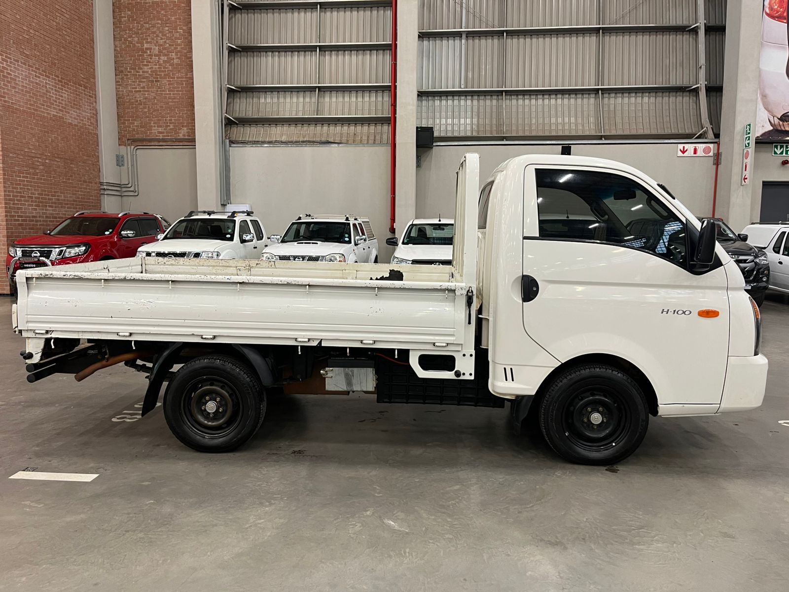 HYUNDAI H100 / BAKKIE H100 2.6D A/C F/C D/S
