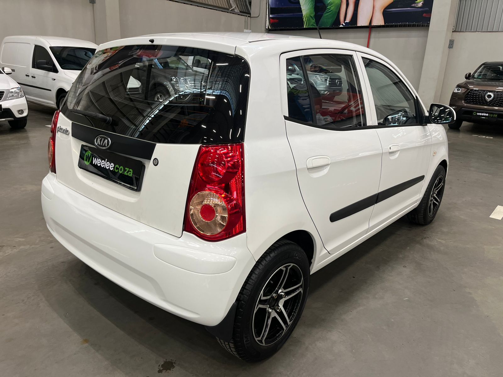 KIA PICANTO PICANTO 1.1 STRIKER