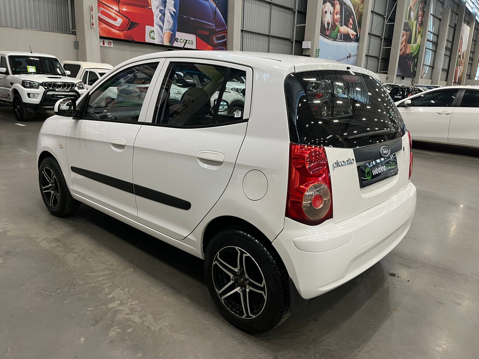 KIA PICANTO PICANTO 1.1 STRIKER